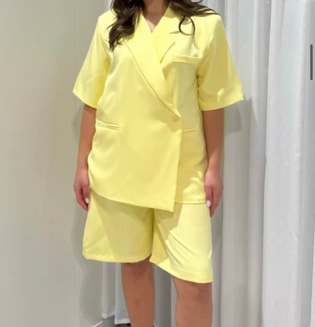 Yellow 2-piece set