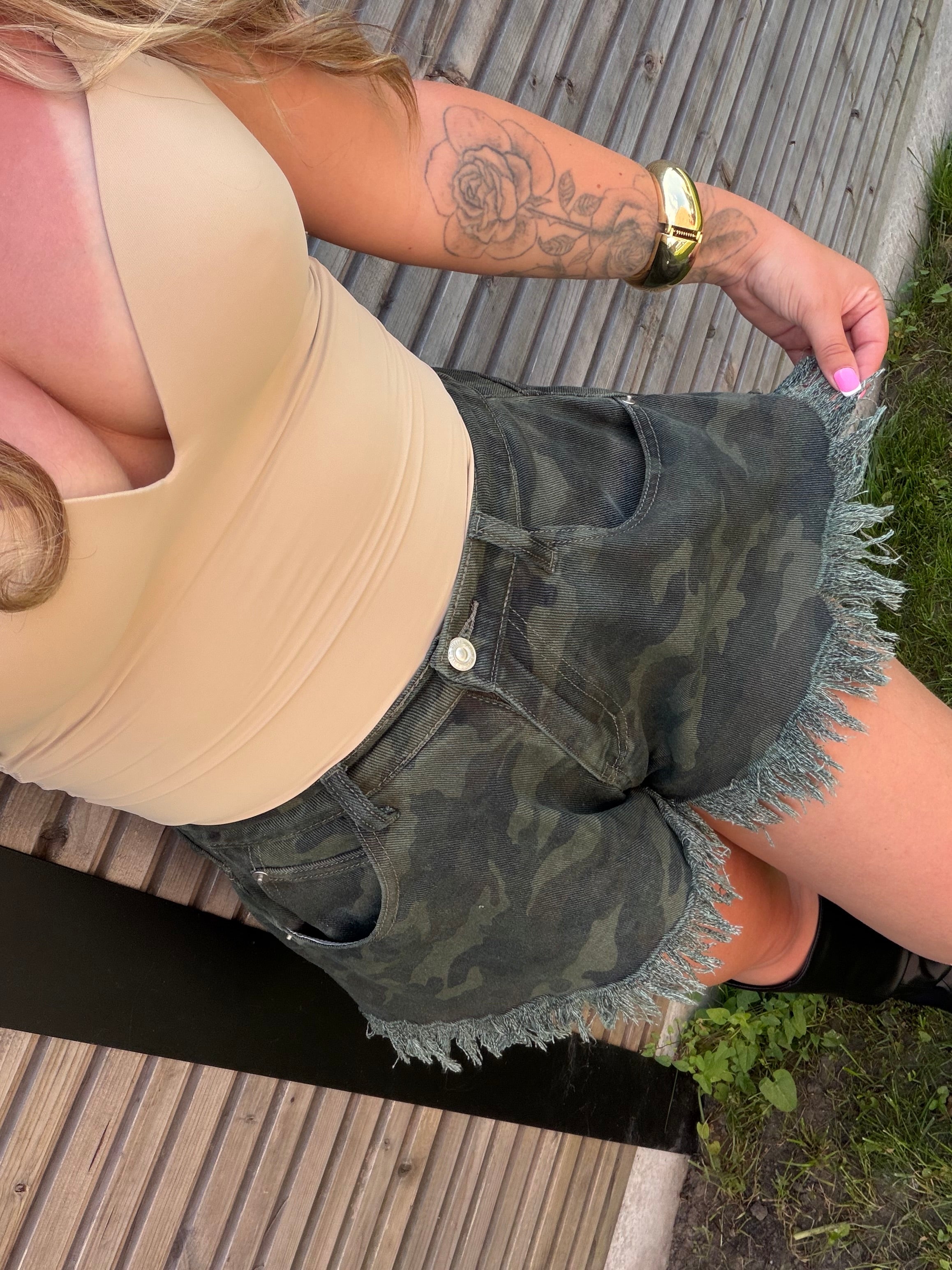 The New Label // Army short